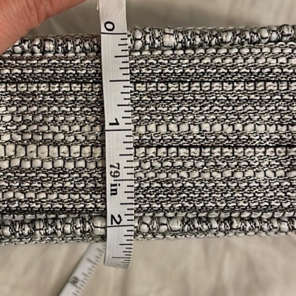 Authentic Chanel Tweed crossbody bag - Picture 11 of 13